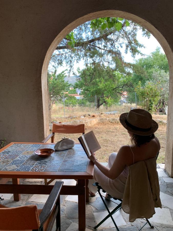Mavilia Traditional Guesthouse Ligourio Bagian luar foto